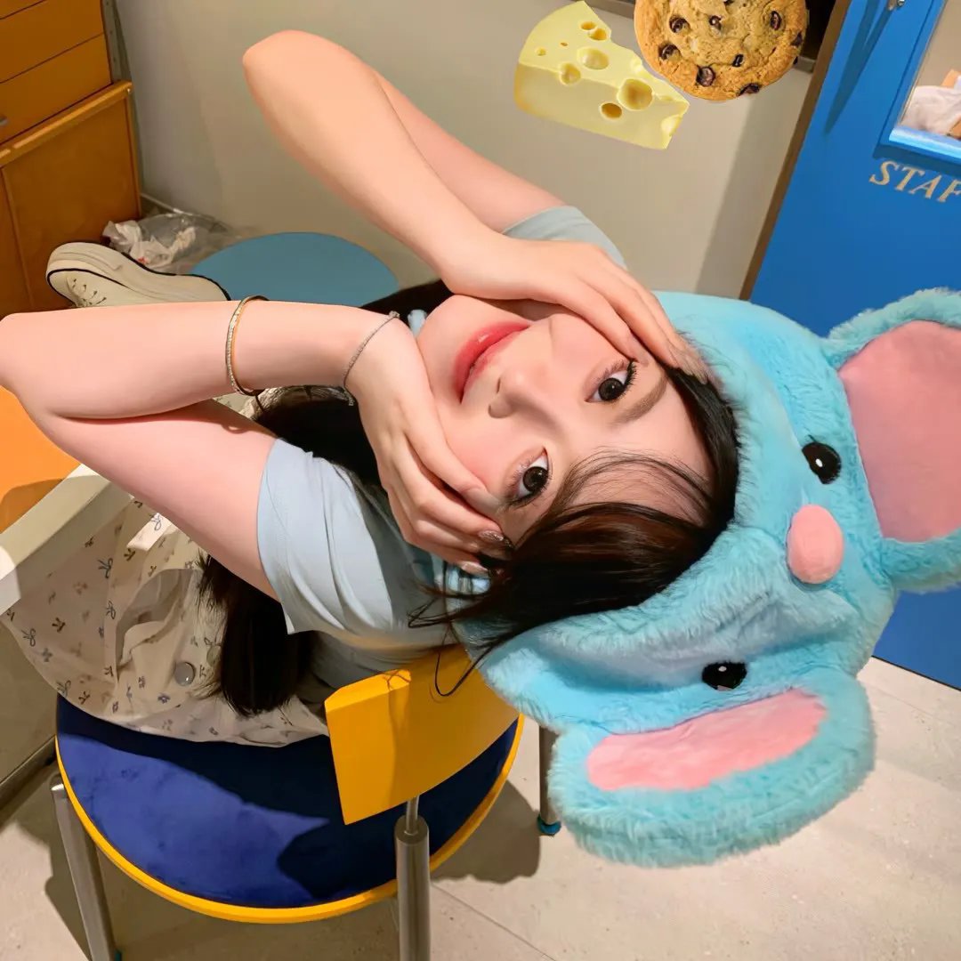 女服务员